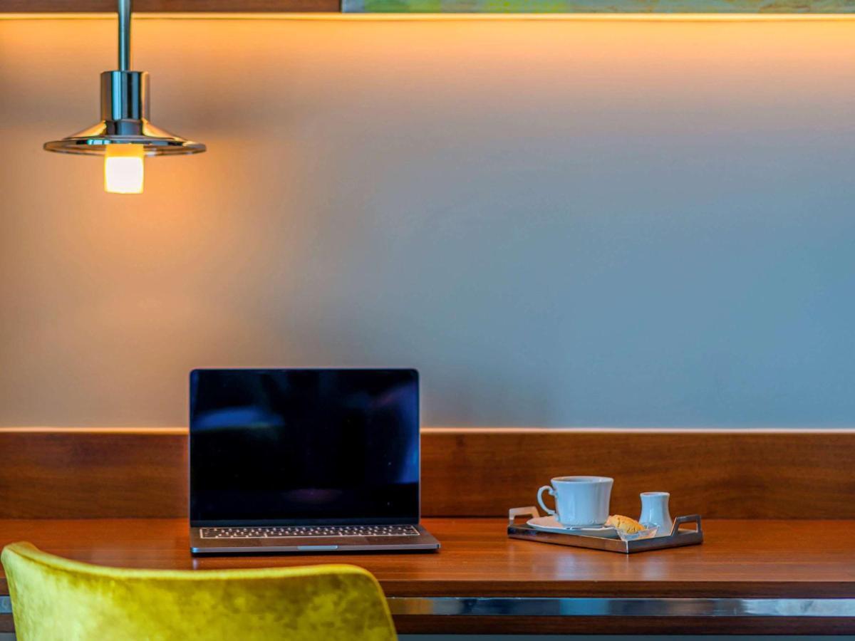 The Artisan Hotel Istanbul - Mgallery Collection Exteriér fotografie A work desk in a hotel room