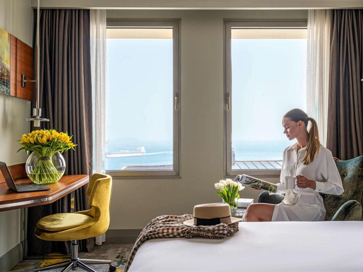 The Artisan Hotel Istanbul - Mgallery Collection Exteriér fotografie A guest in a room at the hotel