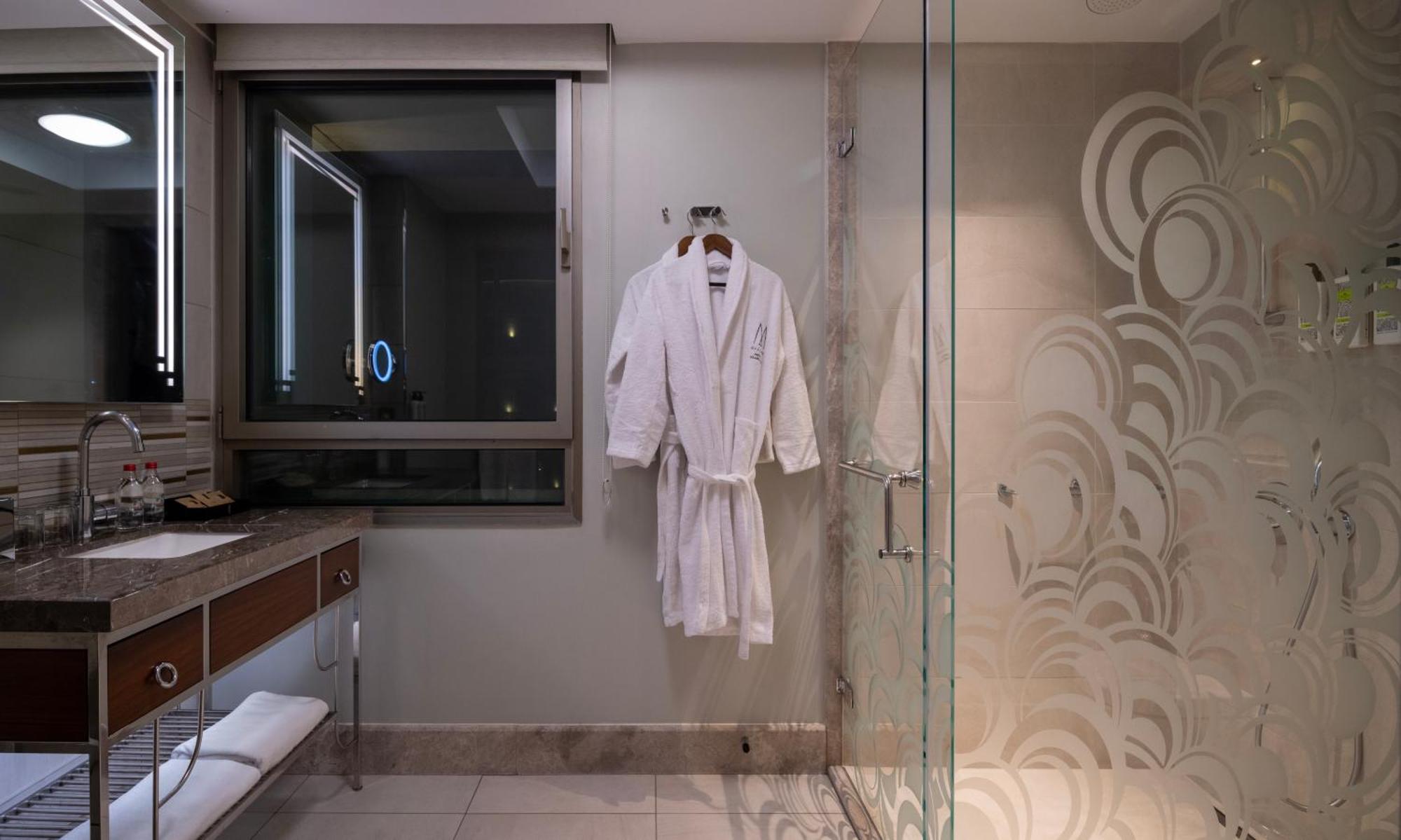 The Artisan Hotel Istanbul - Mgallery Collection Exteriér fotografie A bathrobe hanging on a wall