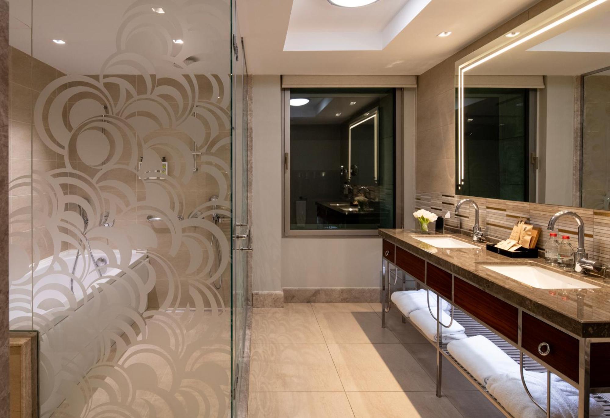 The Artisan Hotel Istanbul - Mgallery Collection Exteriér fotografie A bathroom in a hotel